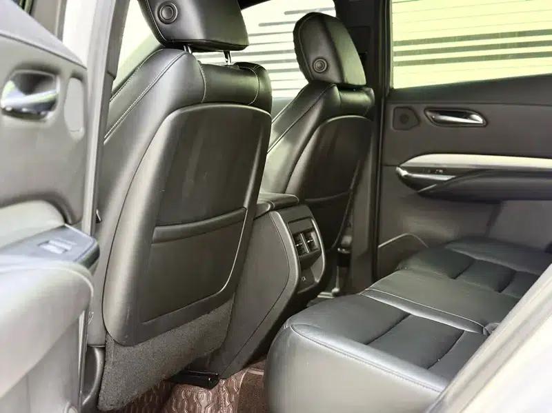 Cadillac XT4 2021 28T Two-Wheel Drive Premium Edition — миниатюра 9