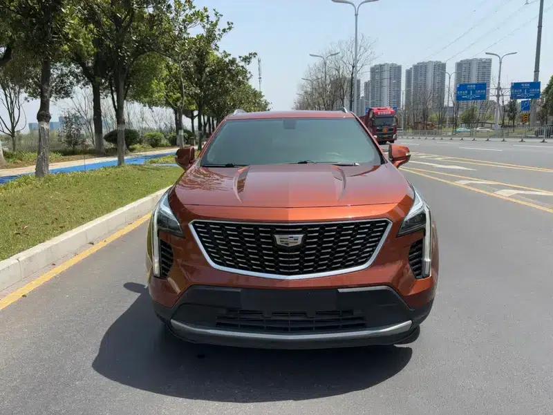 2018 Cadillac XT4 28T Two-Wheel Drive Premium Edition — миниатюра 2