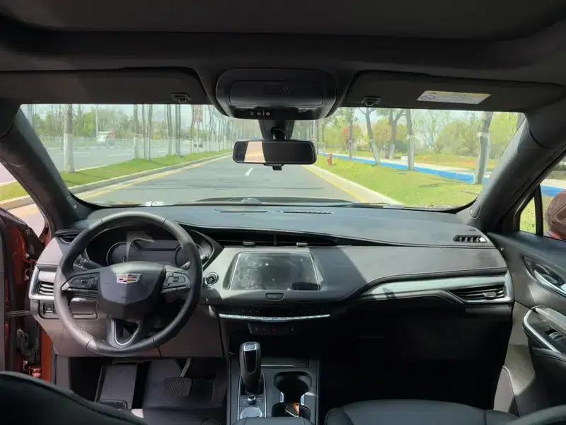 2018 Cadillac XT4 28T Two-Wheel Drive Premium Edition — миниатюра 14