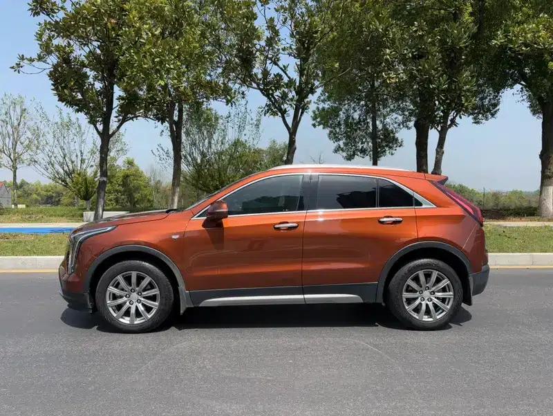 2018 Cadillac XT4 28T Two-Wheel Drive Premium Edition — миниатюра 4