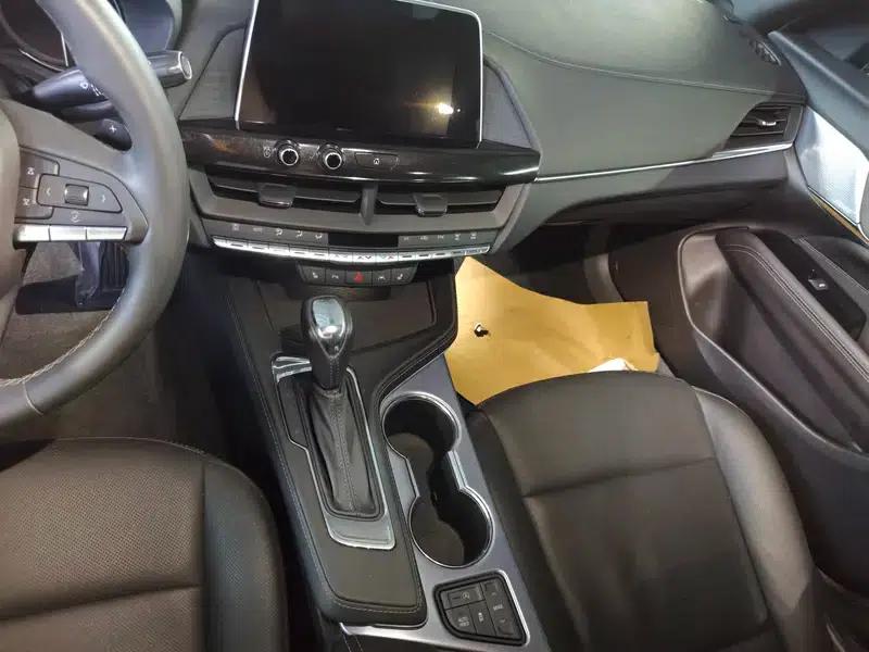 2023 Cadillac CT4 28T Premium — миниатюра 12