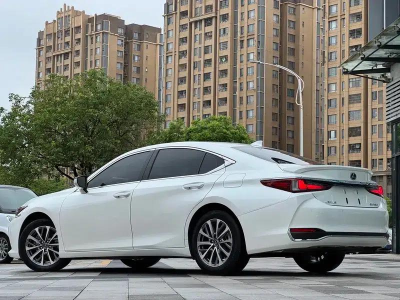 Lexus ES 2022 260 Premium Edition — миниатюра 4