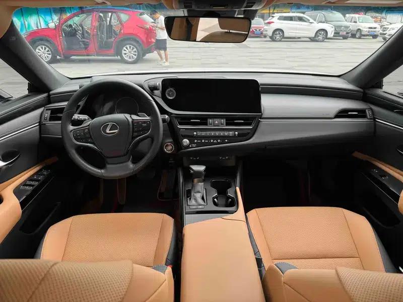 Lexus ES 2022 300h Premium Edition — миниатюра 7
