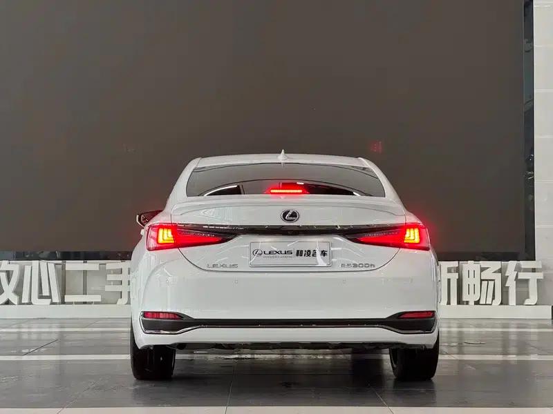 Lexus ES 2022 260 F SPORT — миниатюра 5
