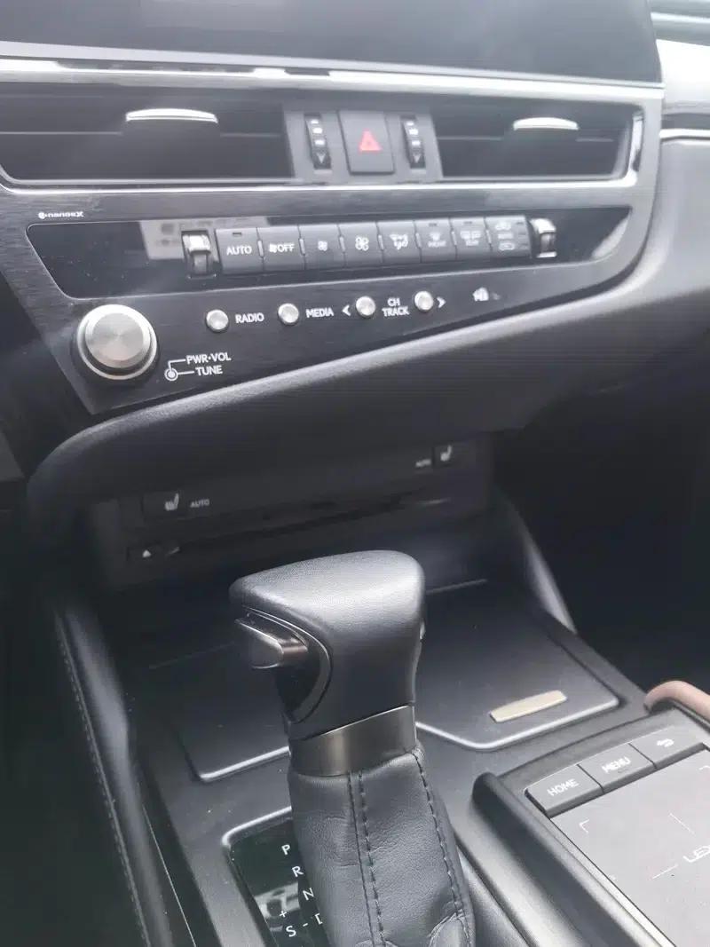 Lexus ES 2022 260 Premium Edition — миниатюра 13