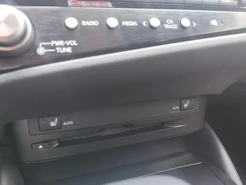 Lexus ES 2022 260 Premium Edition — миниатюра 14