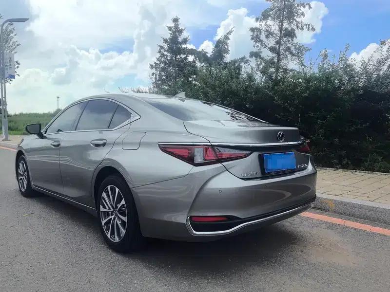 Lexus ES 2022 260 Premium Edition — миниатюра 3