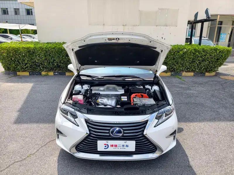 Lexus ES 2015 300h Luxury Edition — миниатюра 11