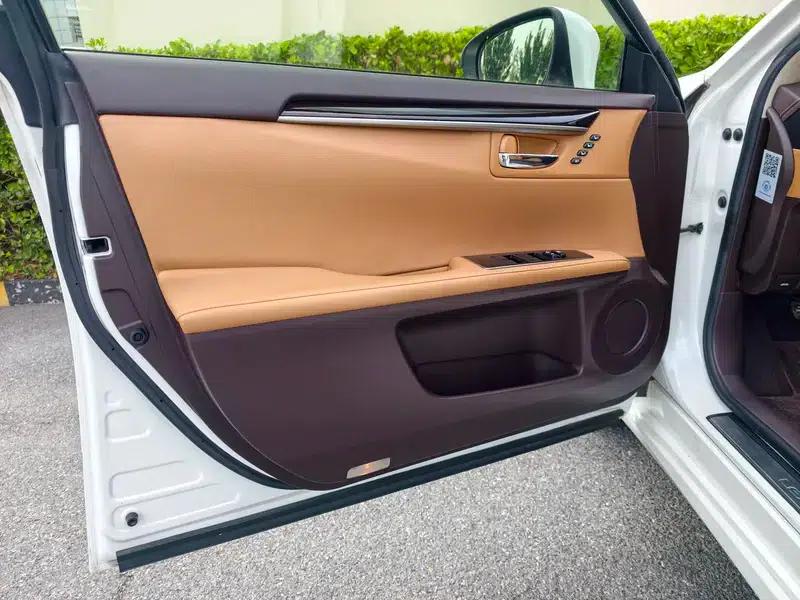 Lexus ES 2015 300h Luxury Edition — миниатюра 16