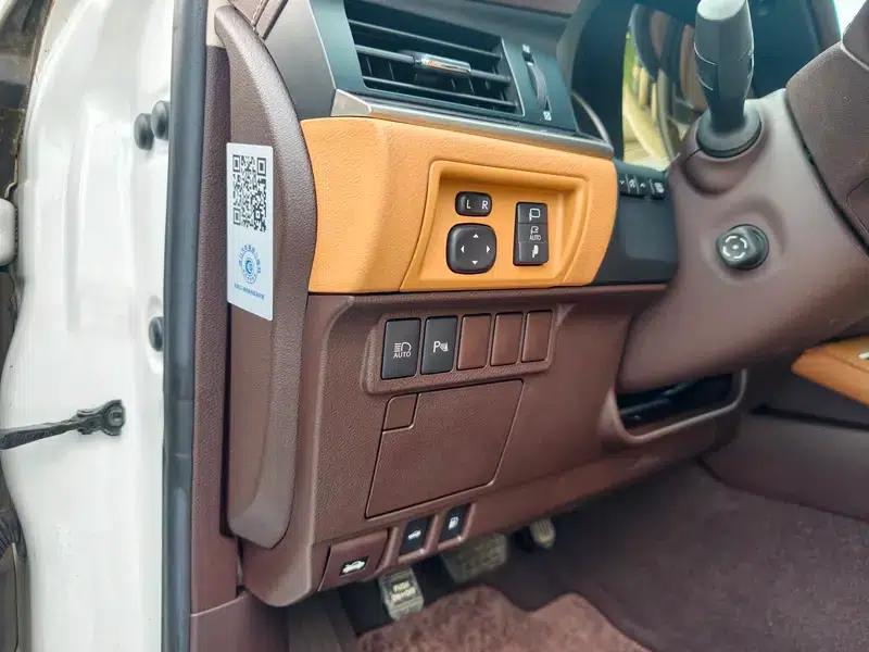 Lexus ES 2015 300h Luxury Edition — миниатюра 25