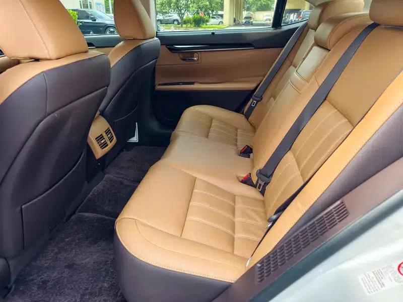 Lexus ES 2015 300h Luxury Edition — миниатюра 28