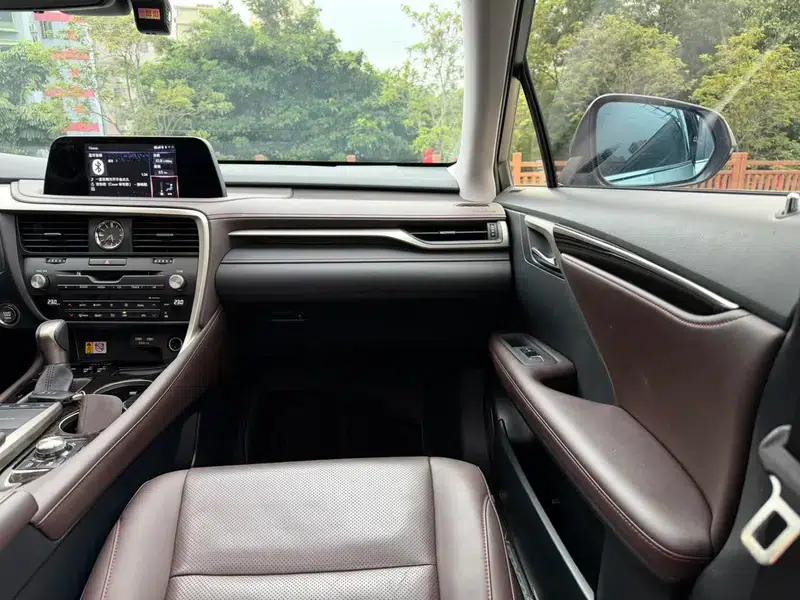Lexus RX 2020 Facelift 300 AWD Elegant Edition — миниатюра 33
