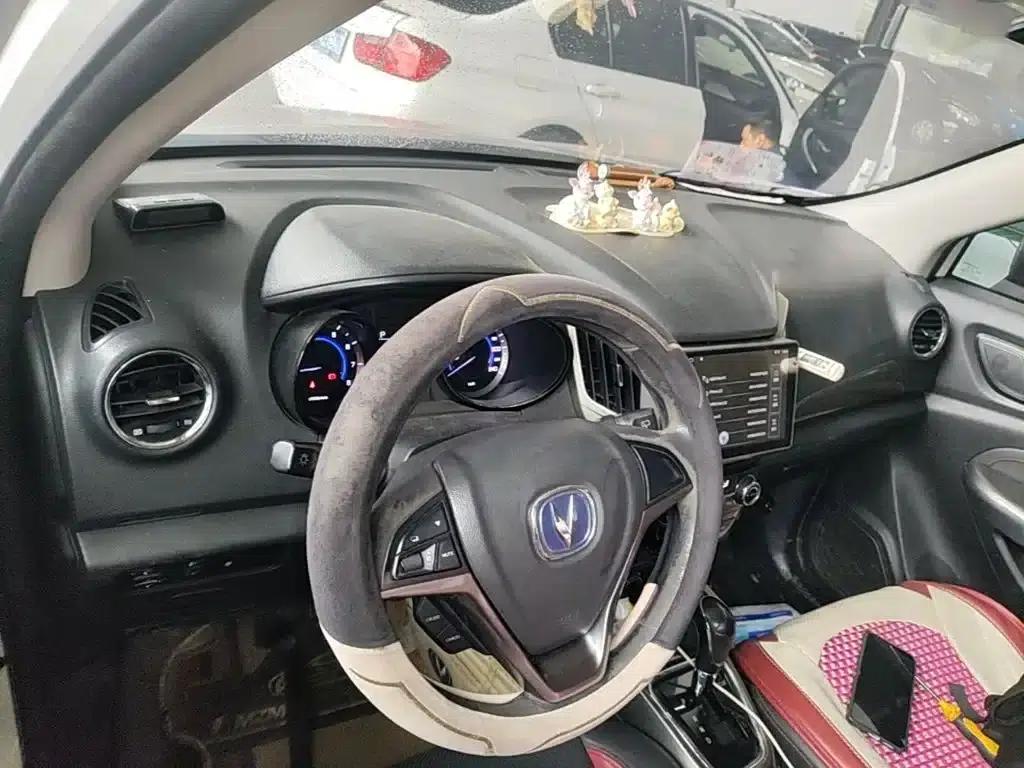 Changan CS15 2016 1.5L Automatic Fashion Edition — миниатюра 6