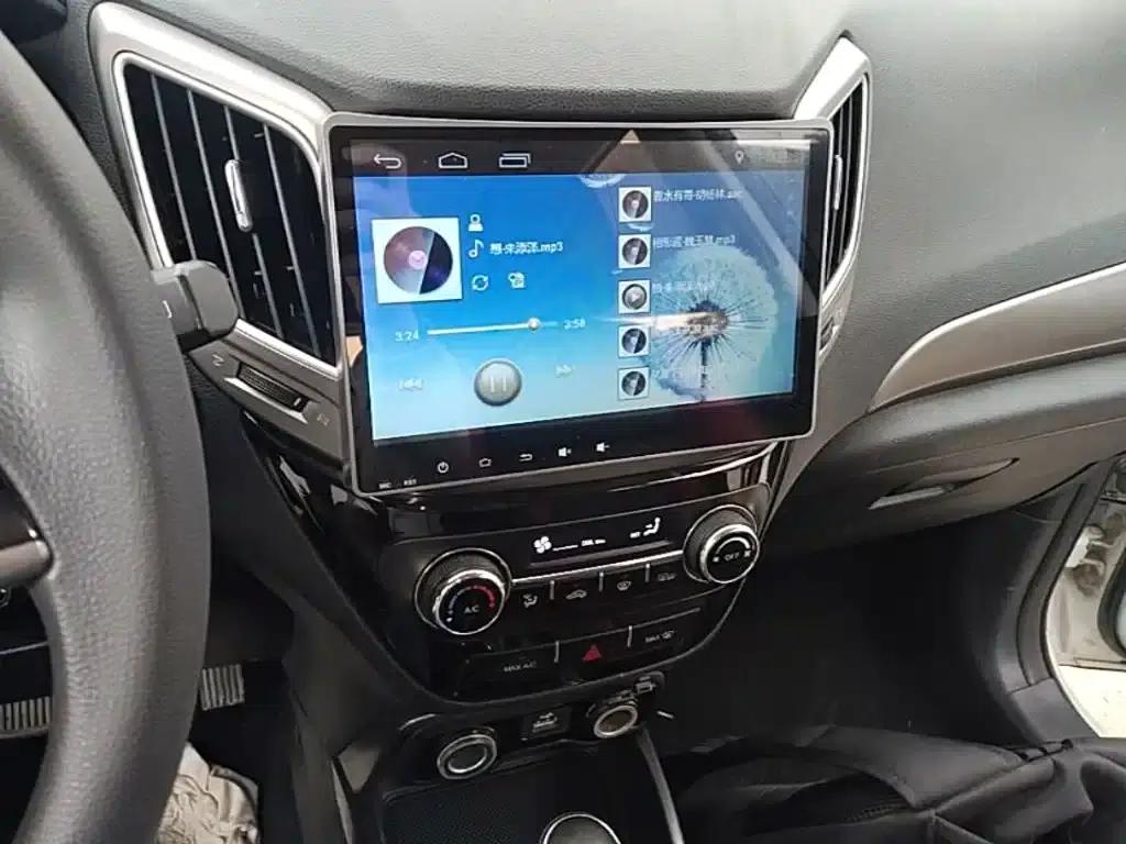 Changan CS15 2016 1.5L Automatic Fashion Edition — миниатюра 13