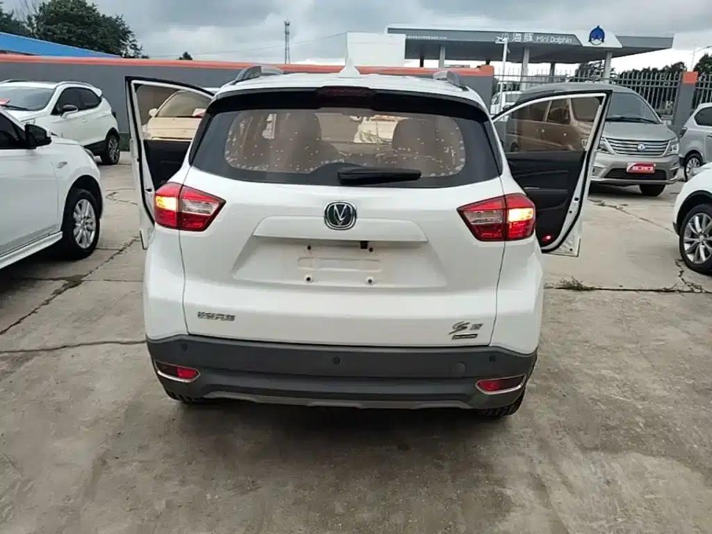Changan CS15 2016 1.5L Automatic Fashion Edition — миниатюра 6