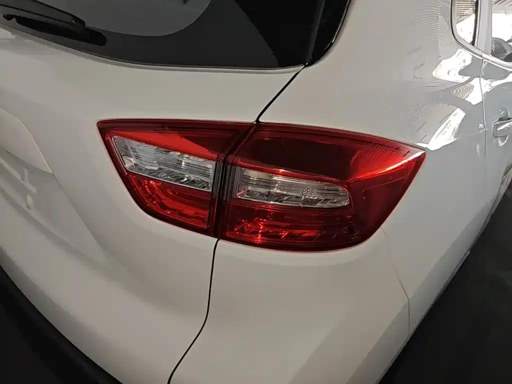 Changan CS15 2016 1.5L Automatic Deluxe Edition — миниатюра 8