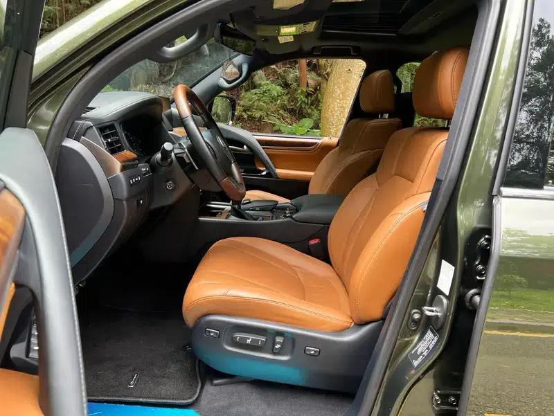 2022 Lexus LX 5.7L Automatic 4WD 8-Seater (Parallel Import) — миниатюра 17