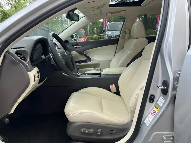 Lexus IS 2011 250 Dynamic Edition — миниатюра 13