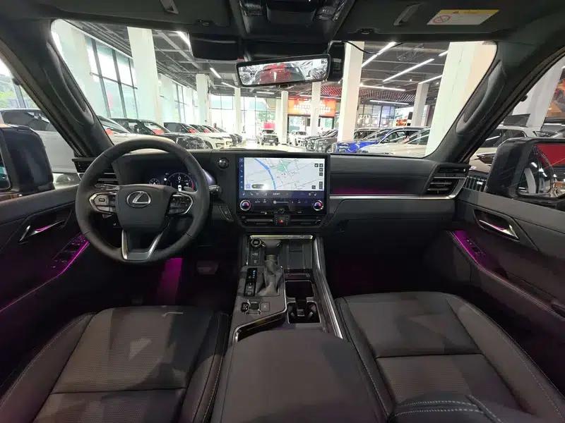 Lexus GX 2026 550h Ultra — миниатюра 21