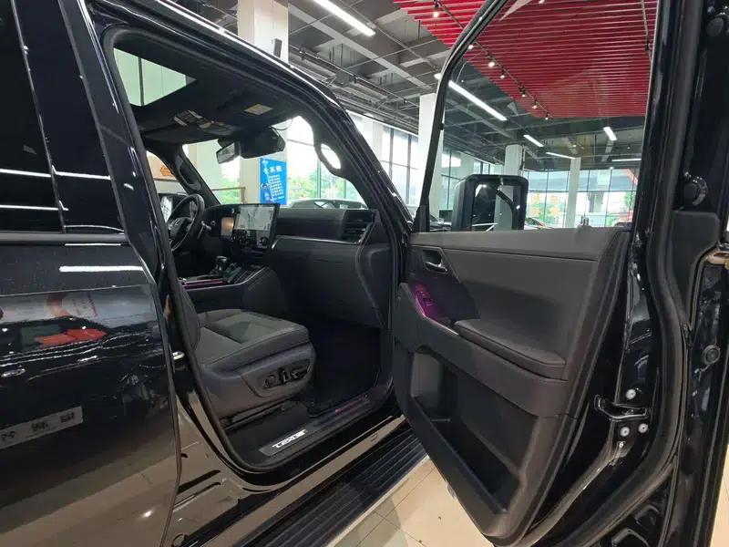 Lexus GX 2026 550h Ultra — миниатюра 26