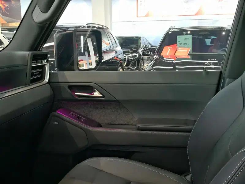 Lexus GX 2026 550h Ultra — миниатюра 8