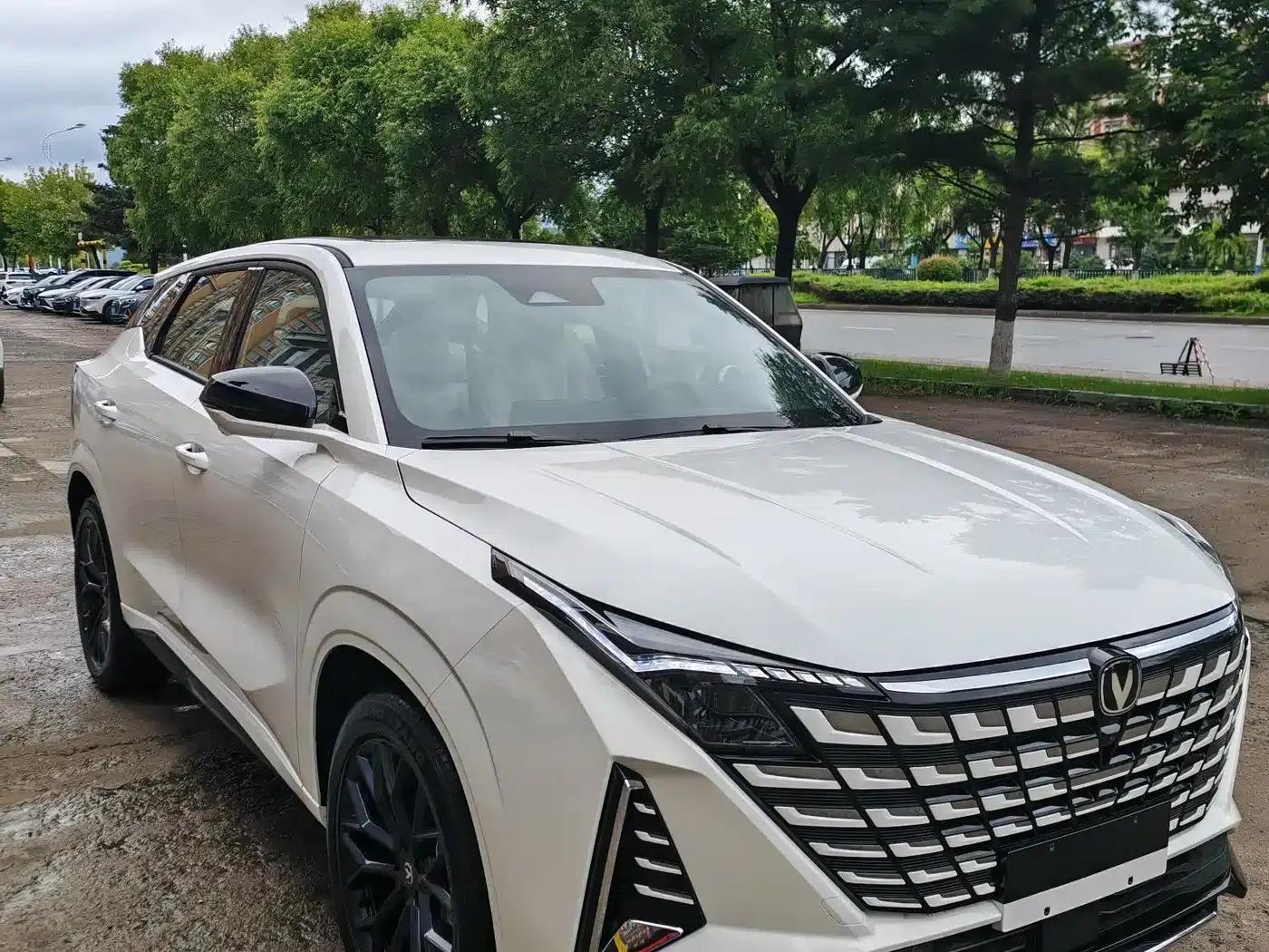 Changan UNI-Z 2026 1.5T Comfort Edition — миниатюра 3