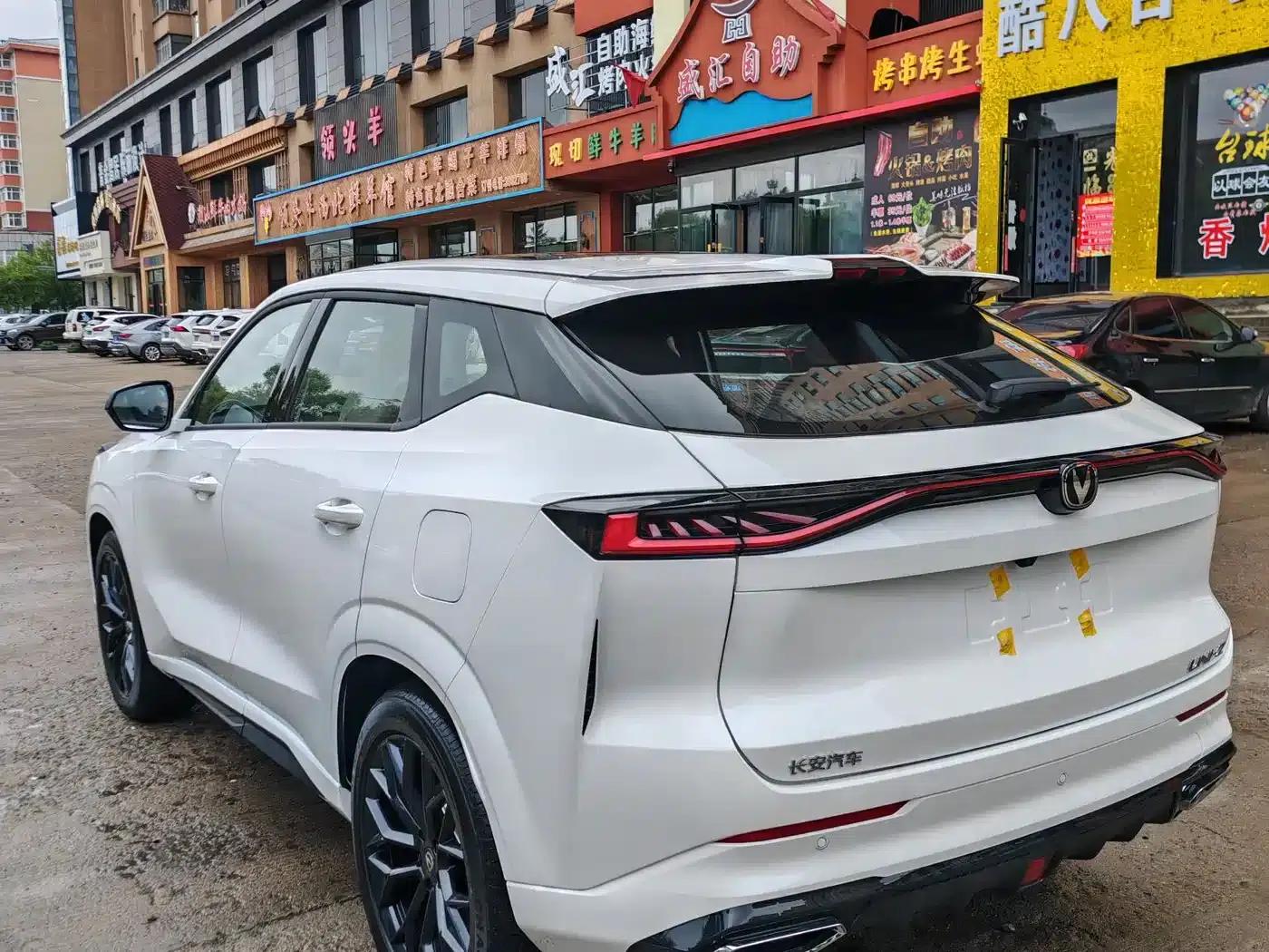Changan UNI-Z 2026 1.5T Comfort Edition — миниатюра 4