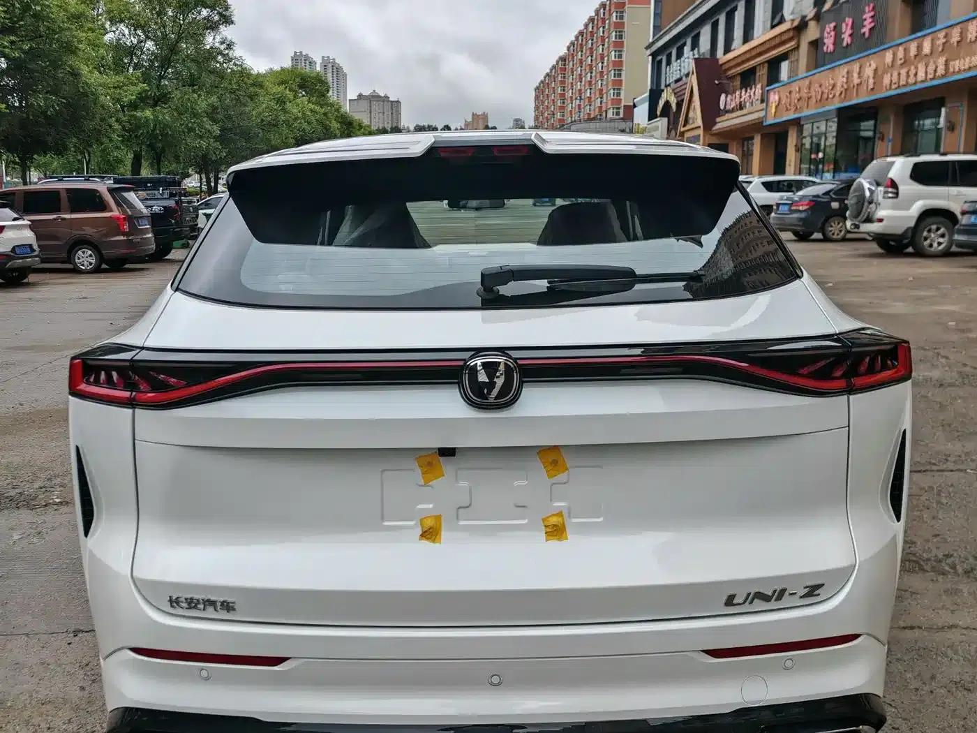 Changan UNI-Z 2026 1.5T Comfort Edition — миниатюра 5