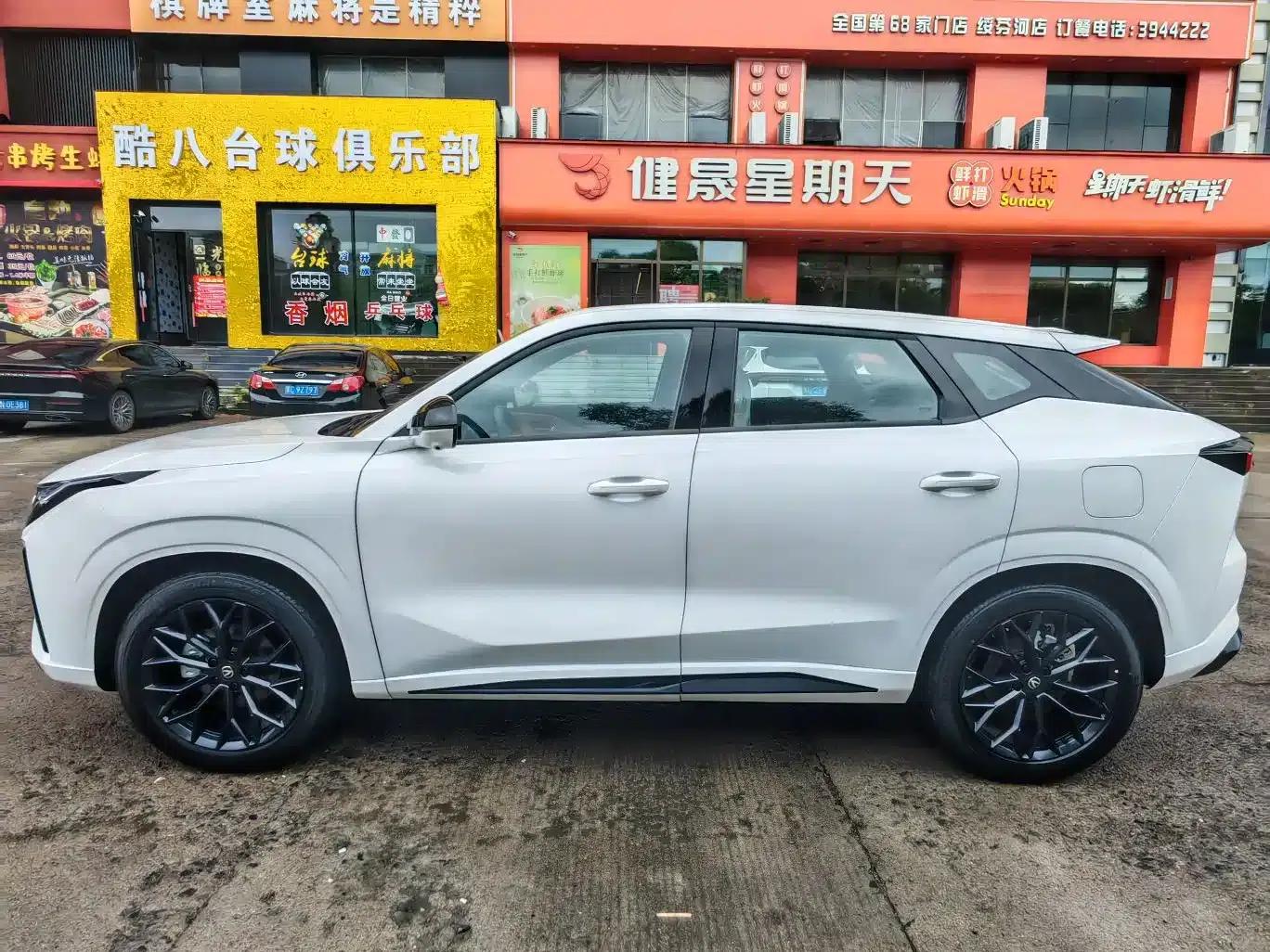 Changan UNI-Z 2026 1.5T Comfort Edition — миниатюра 8