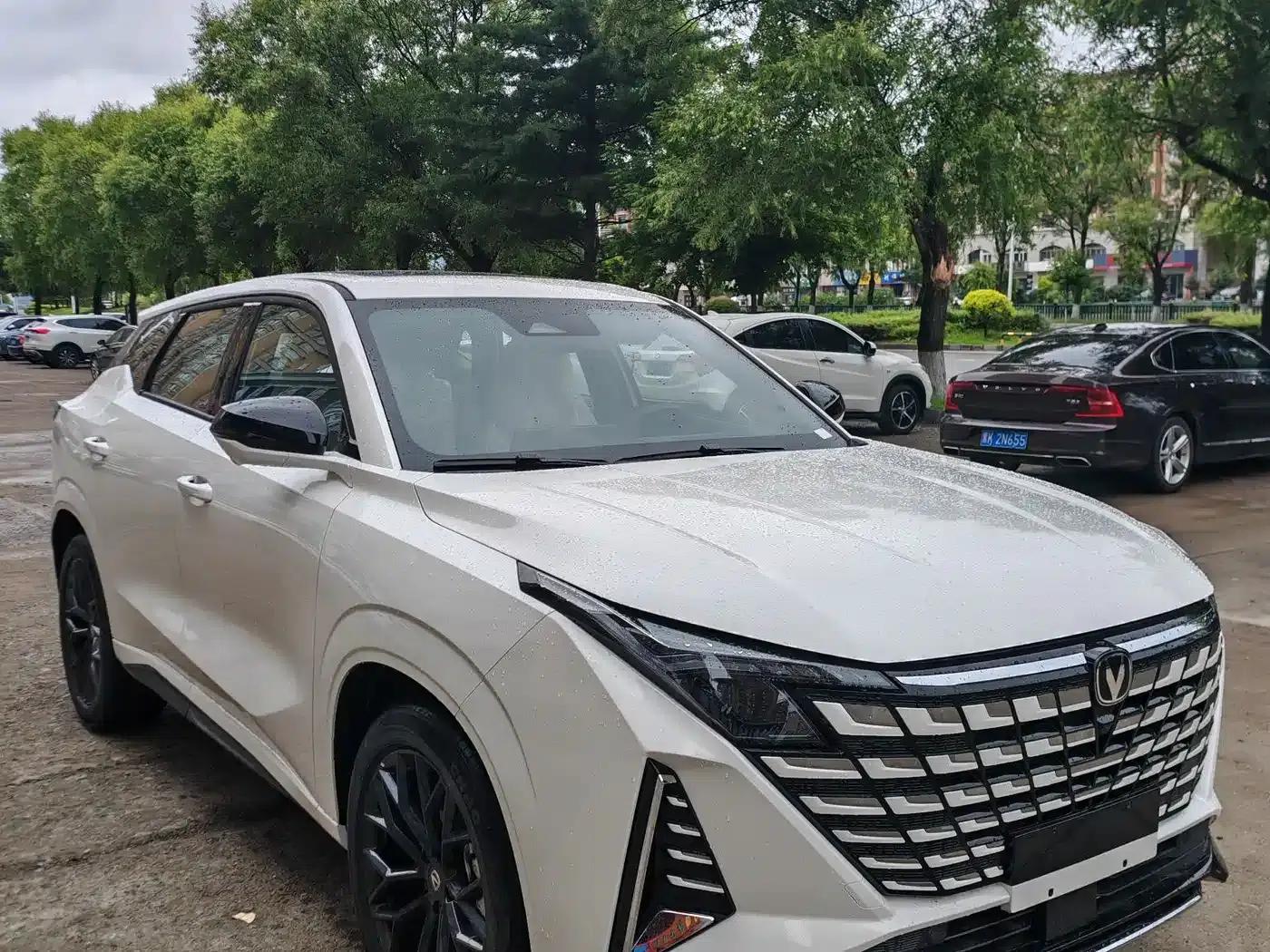 Changan UNI-Z 2026 1.5T Comfort Edition — миниатюра 3
