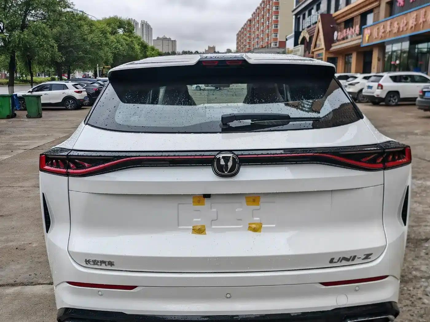Changan UNI-Z 2026 1.5T Comfort Edition — миниатюра 5