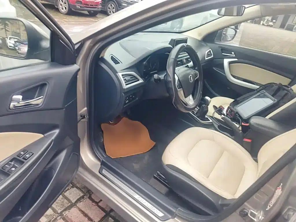 Yuexiang V7 2016 1.6L Manual Enjoyment Edition (National V Emission Standard) — миниатюра 12