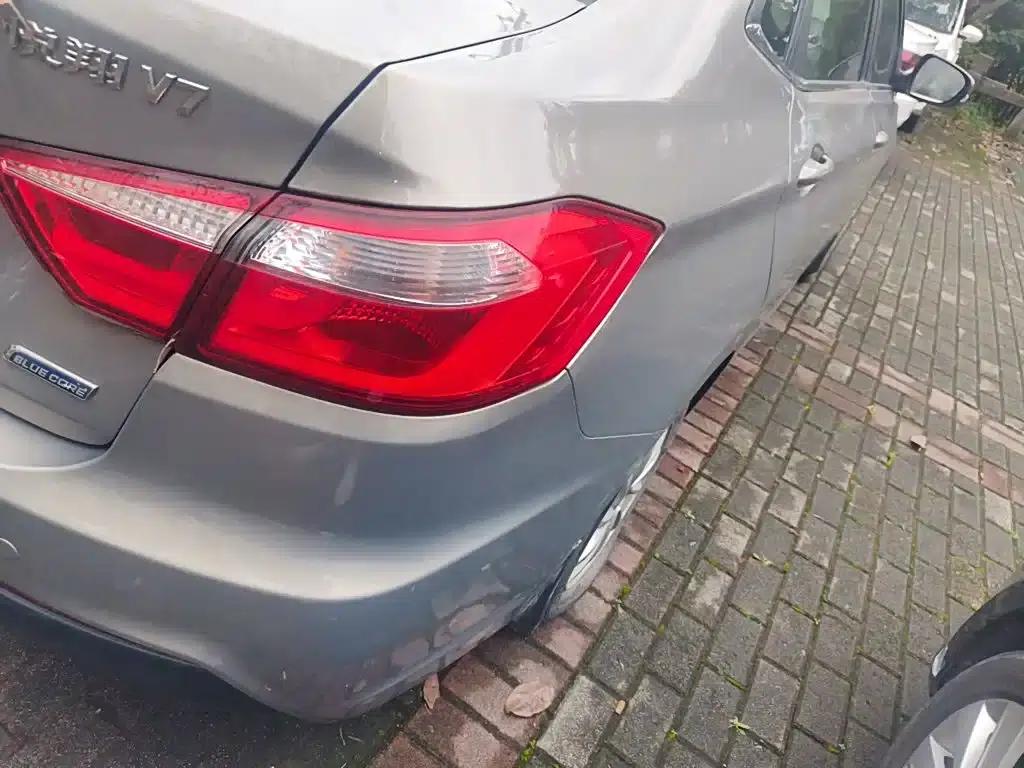 Yuexiang V7 2016 1.6L Manual Enjoyment Edition (National V Emission Standard) — миниатюра 24