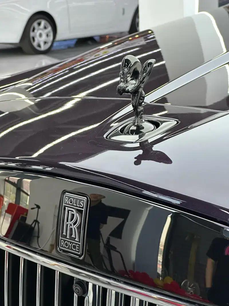 2025 Cullinan Series II Black Badge Disruptor — миниатюра 21
