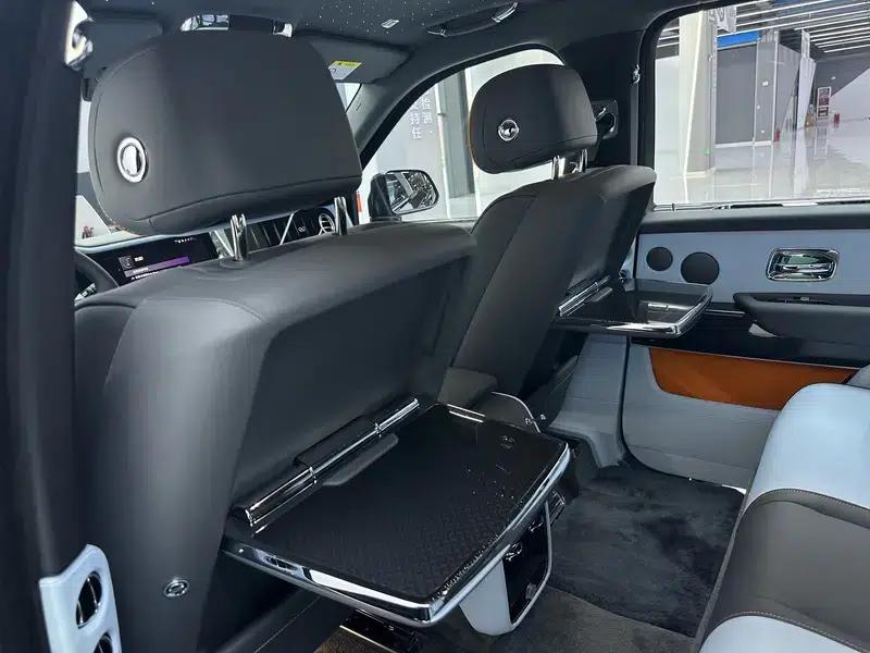 2025 Cullinan Series II Black Badge Disruptor — миниатюра 22