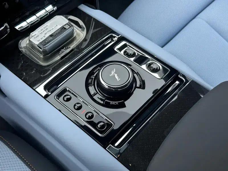 2025 Cullinan Series II Black Badge Disruptor — миниатюра 26