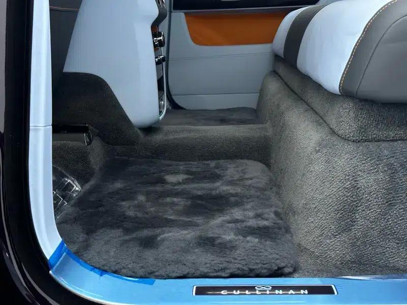 2025 Cullinan Series II Black Badge Disruptor — миниатюра 40
