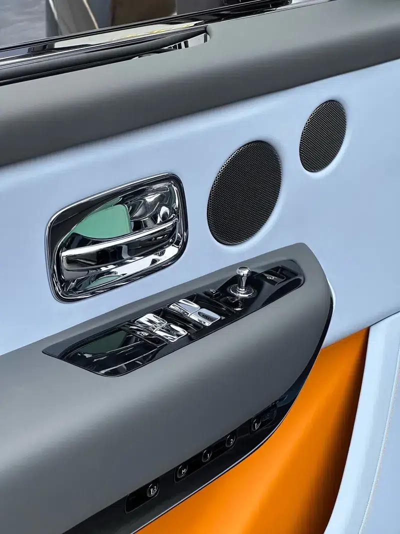 2025 Cullinan Series II Black Badge Disruptor — миниатюра 8