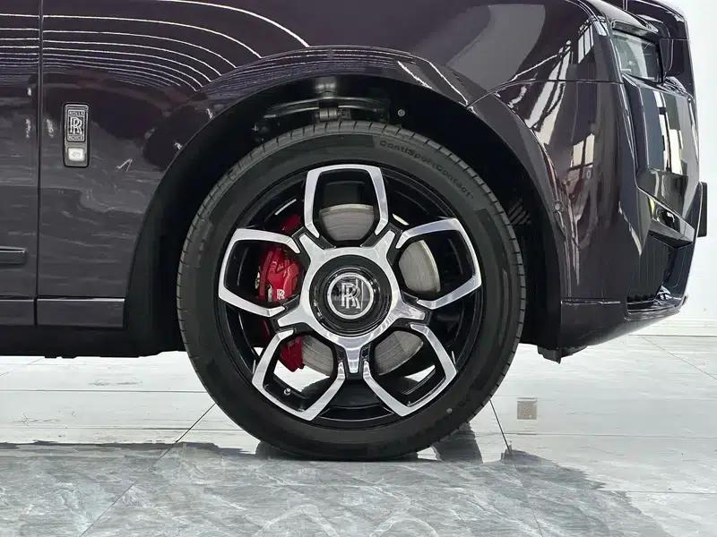 2025 Cullinan Series II Black Badge Disruptor — миниатюра 10