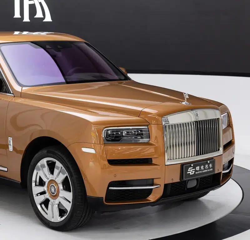 2022 Cullinan 6.7T Automatic AWD 4-seater — миниатюра 12
