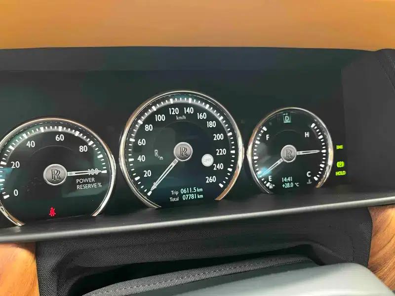 2022 Cullinan 6.7T Automatic AWD 4-seater — миниатюра 16