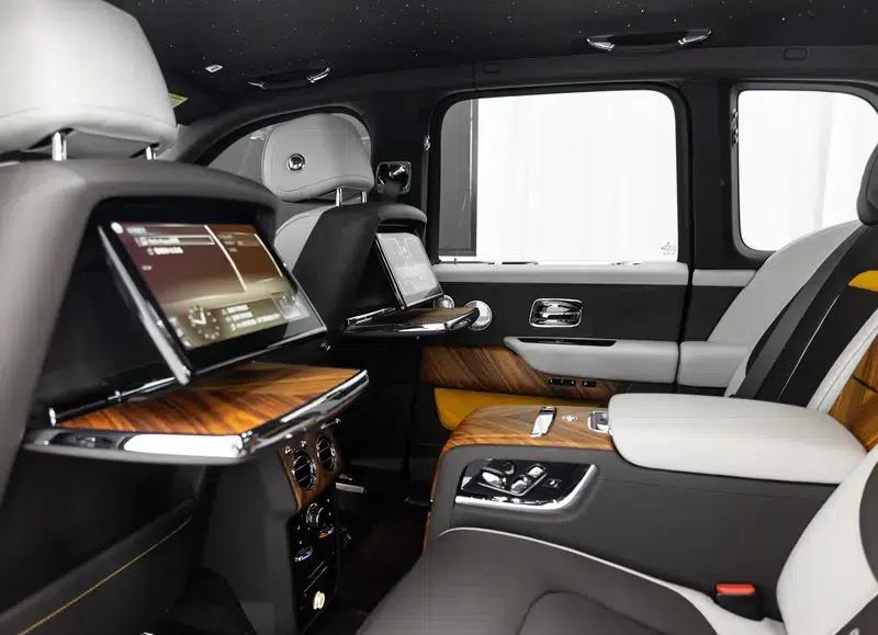 2022 Cullinan 6.7T Automatic AWD 4-seater — миниатюра 19