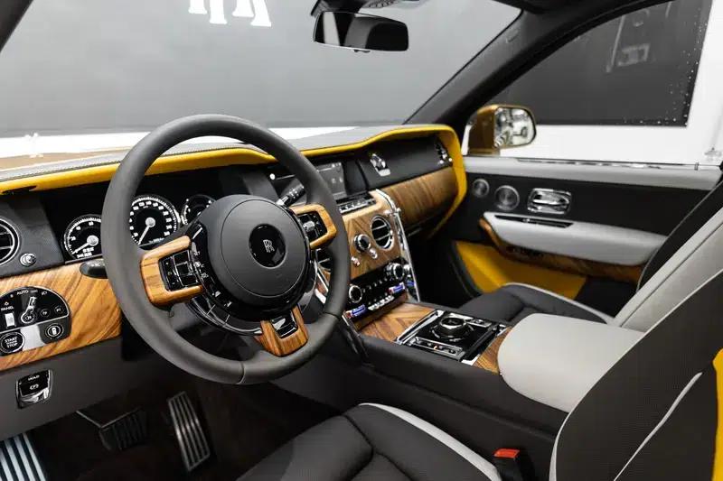 2022 Cullinan 6.7T Automatic AWD 4-seater — миниатюра 20