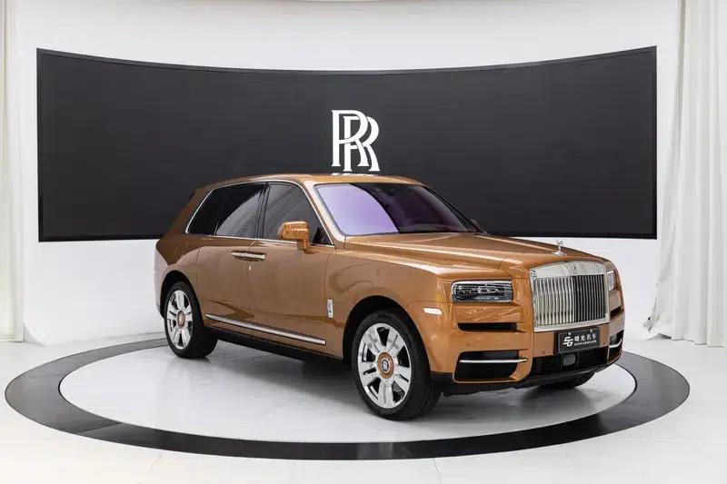 2022 Cullinan 6.7T Automatic AWD 4-seater — миниатюра 3