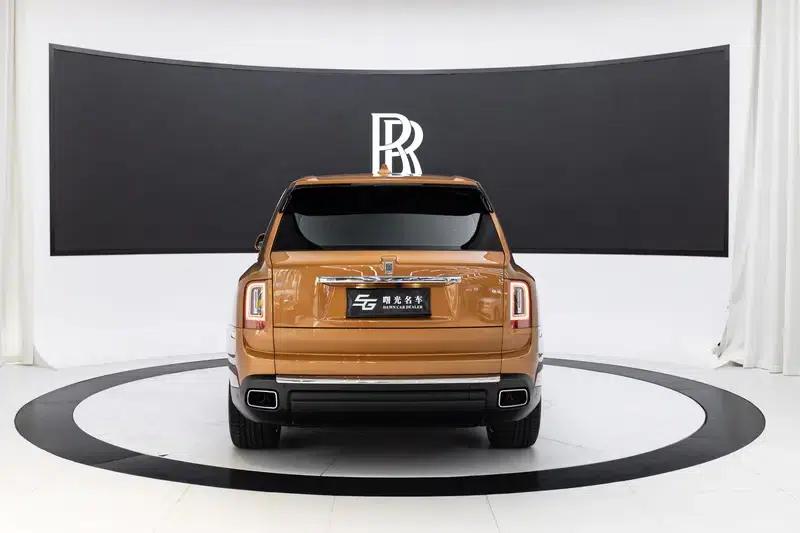 2022 Cullinan 6.7T Automatic AWD 4-seater — миниатюра 4