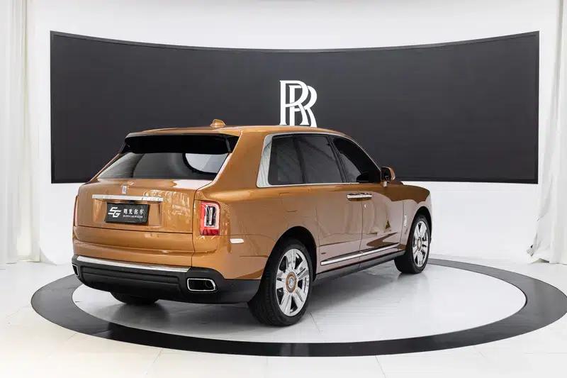2022 Cullinan 6.7T Automatic AWD 4-seater — миниатюра 5