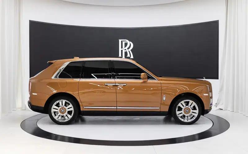 2022 Cullinan 6.7T Automatic AWD 4-seater — миниатюра 6