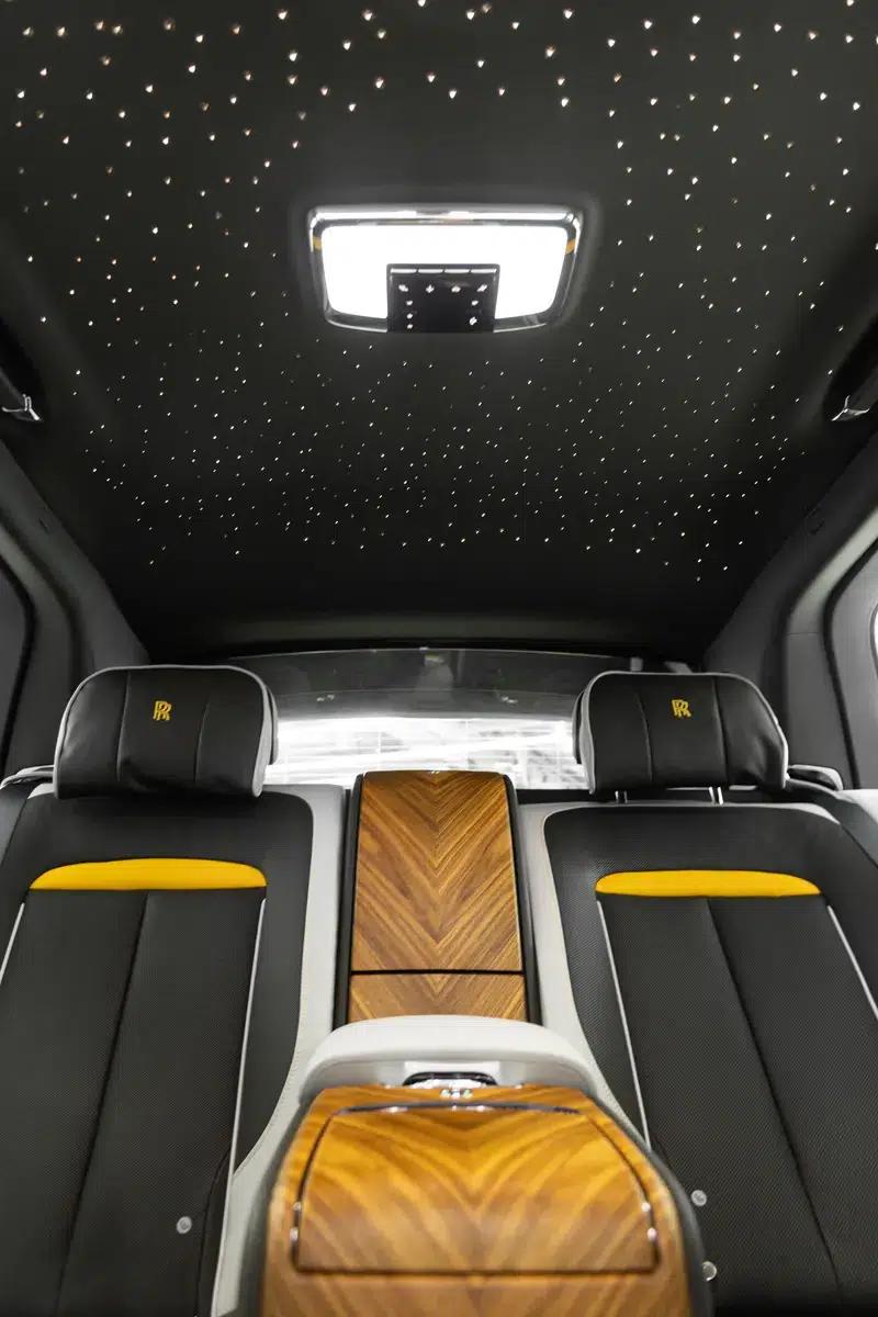 2022 Cullinan 6.7T Automatic AWD 4-seater — миниатюра 9