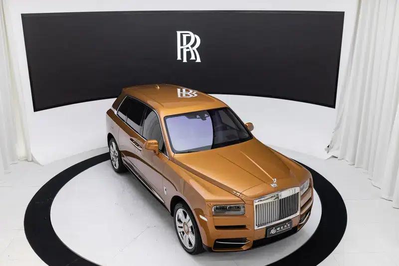 2022 Cullinan 6.7T Automatic AWD 4-seater — миниатюра 10