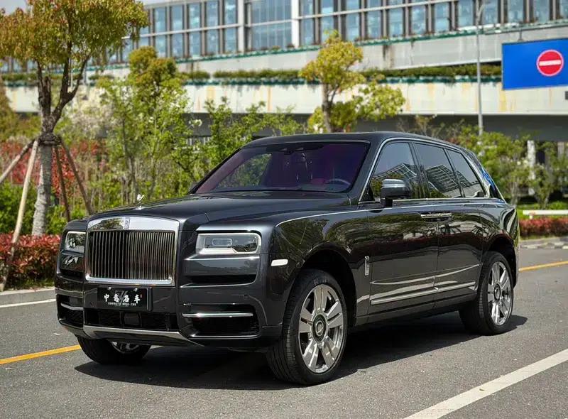 2018 Cullinan 5-seater — миниатюра 1